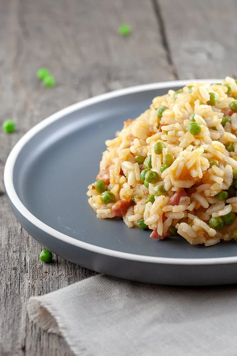 Risotto met chorizo en erwtjes