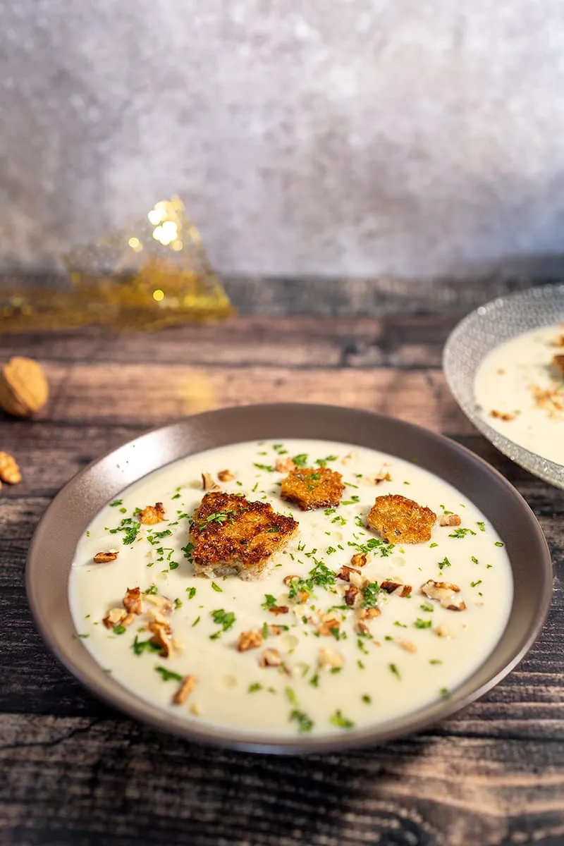 Bloemkoolsoep met blauwe kaas