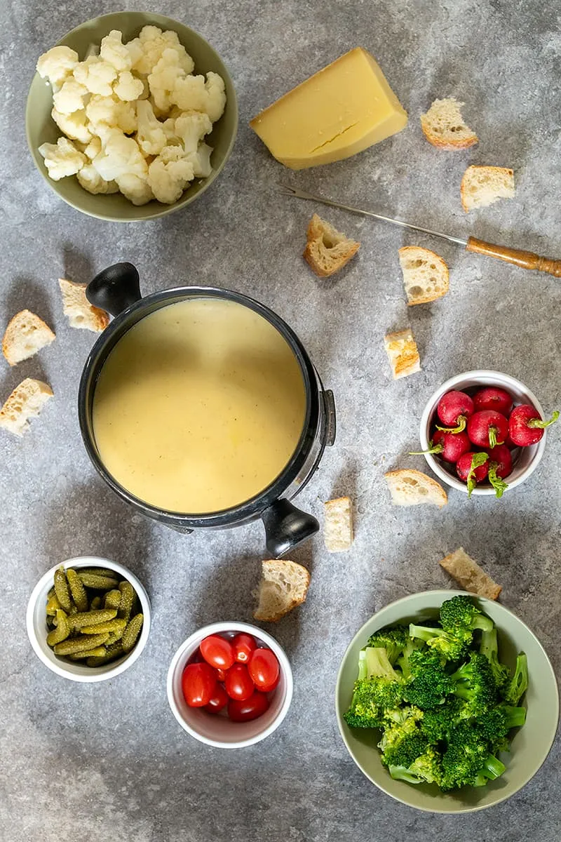 Kaasfondue - de lekkerste fondue met 2 soorten kaas