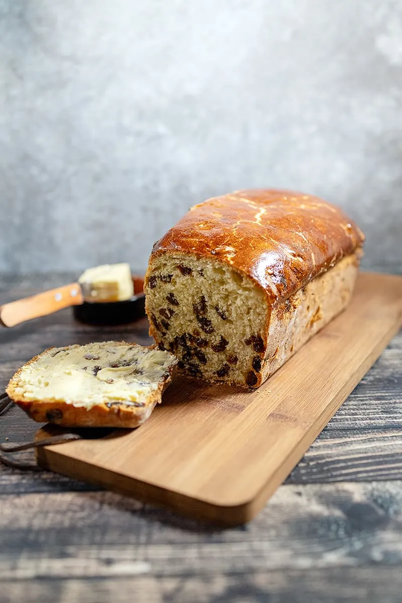 Krentenbrood (rozijnenbrood) bakken
