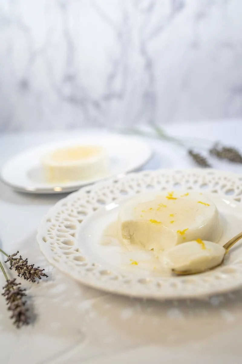 Lavendel panna cotta met citroen