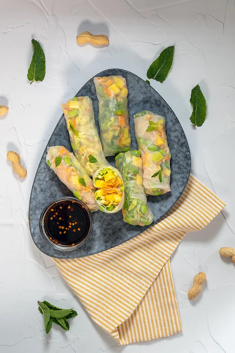Springrolls met mango en edamame