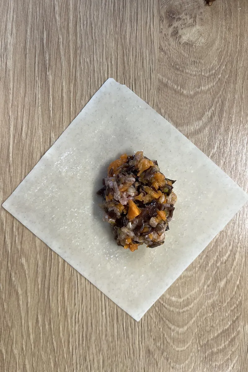 Chinese wontonsoep voorbereiding - stap 1