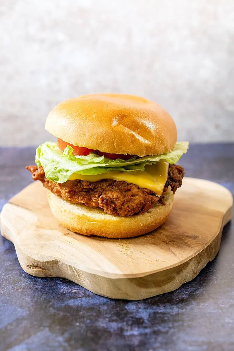 KFC Zinger burger - extra krokante kipburger