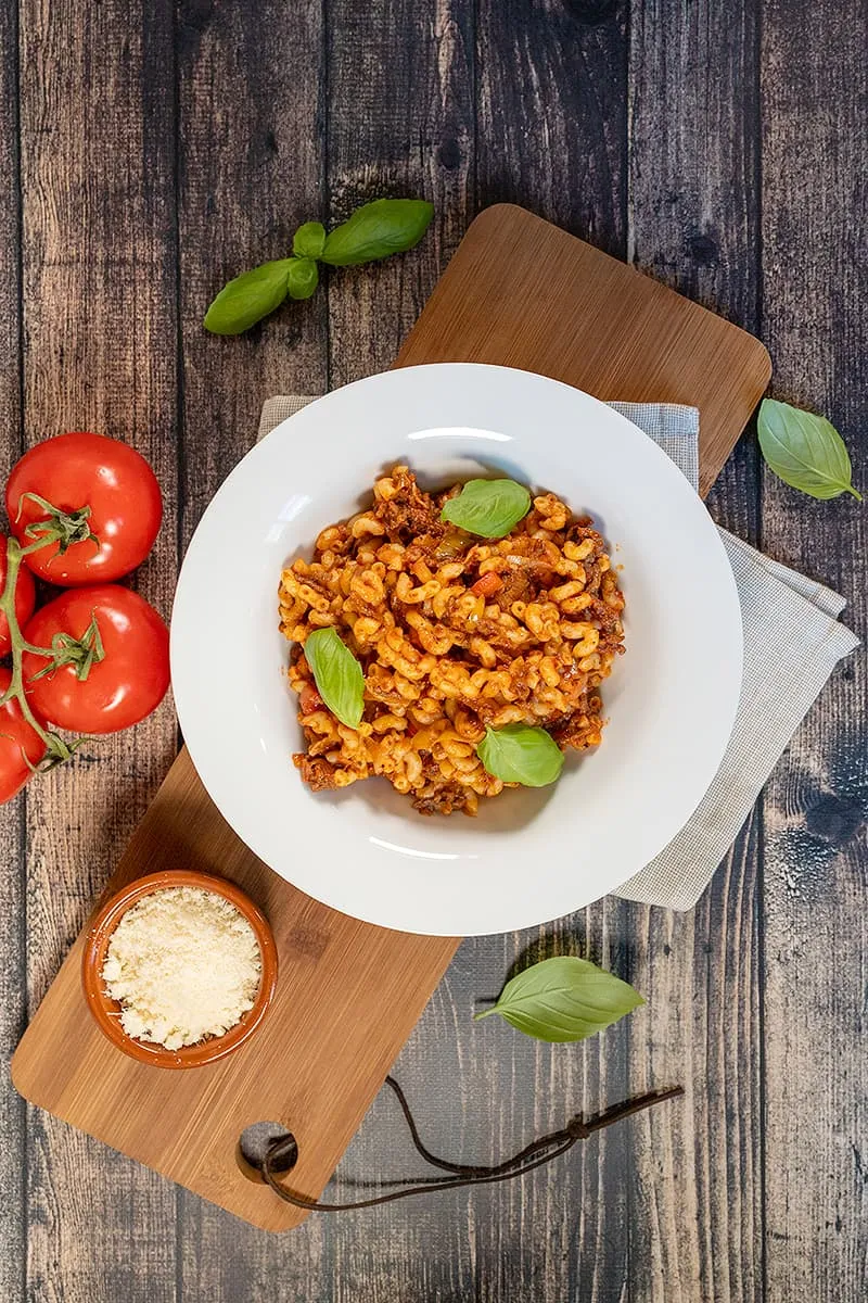 Macaroni met gehakt, lekker makkelijk en goedkoop!