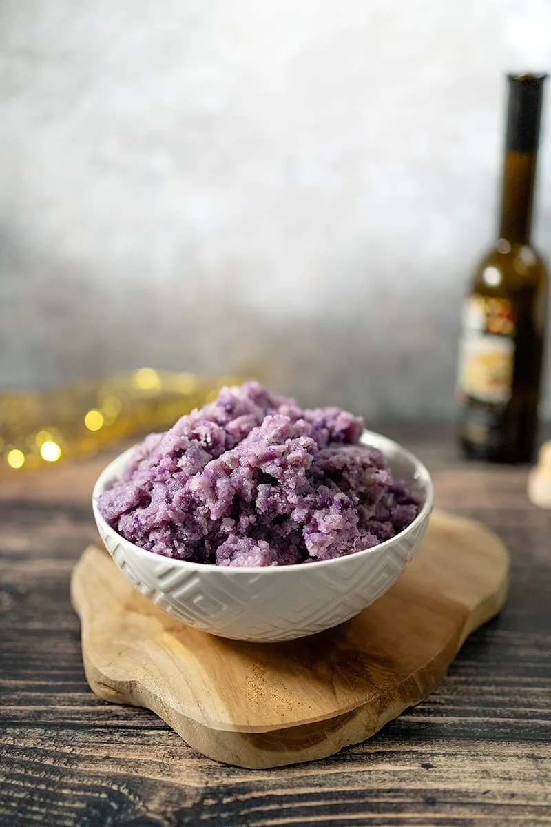 Vitelotte aardappelpuree met truffel en parmezaan