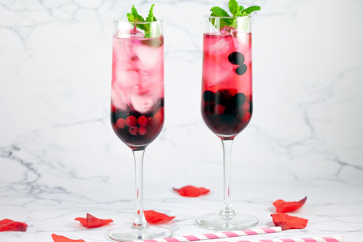 Roze cocktail voor Valentijnsdag