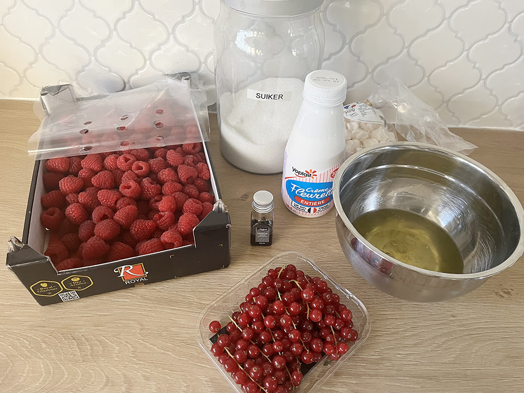 Vanille mousse met rood fruit Ingrediënten
