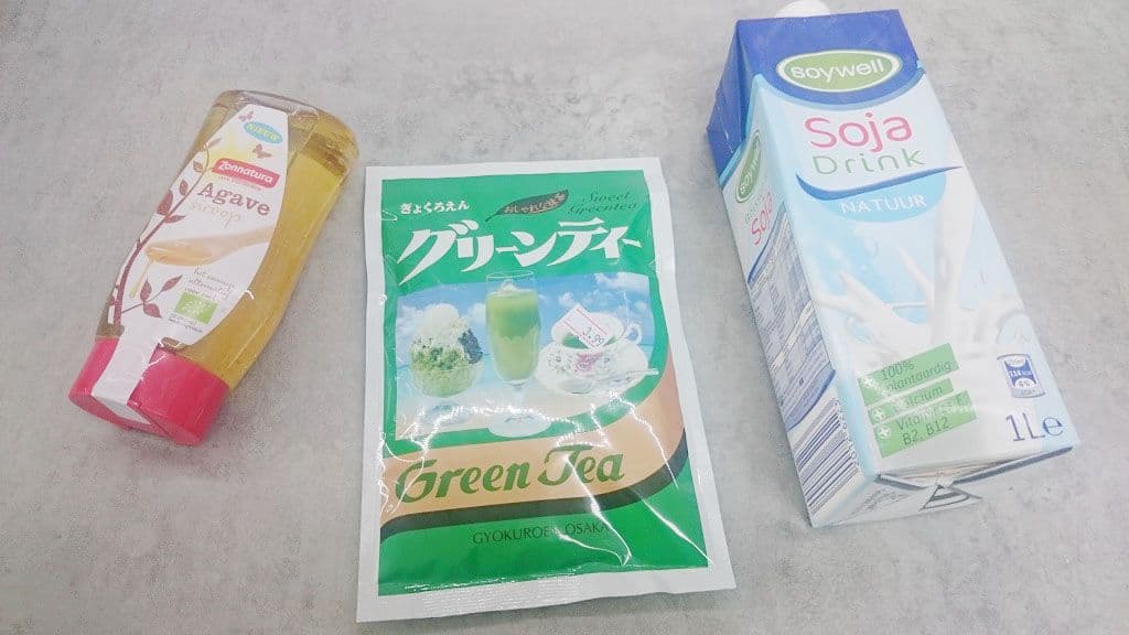 Matcha latte (groene thee latte) ingrediënten