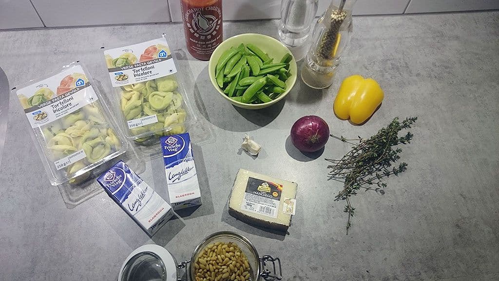 Twee kleuren tortellini met manchego en peultjes Ingrediënten
