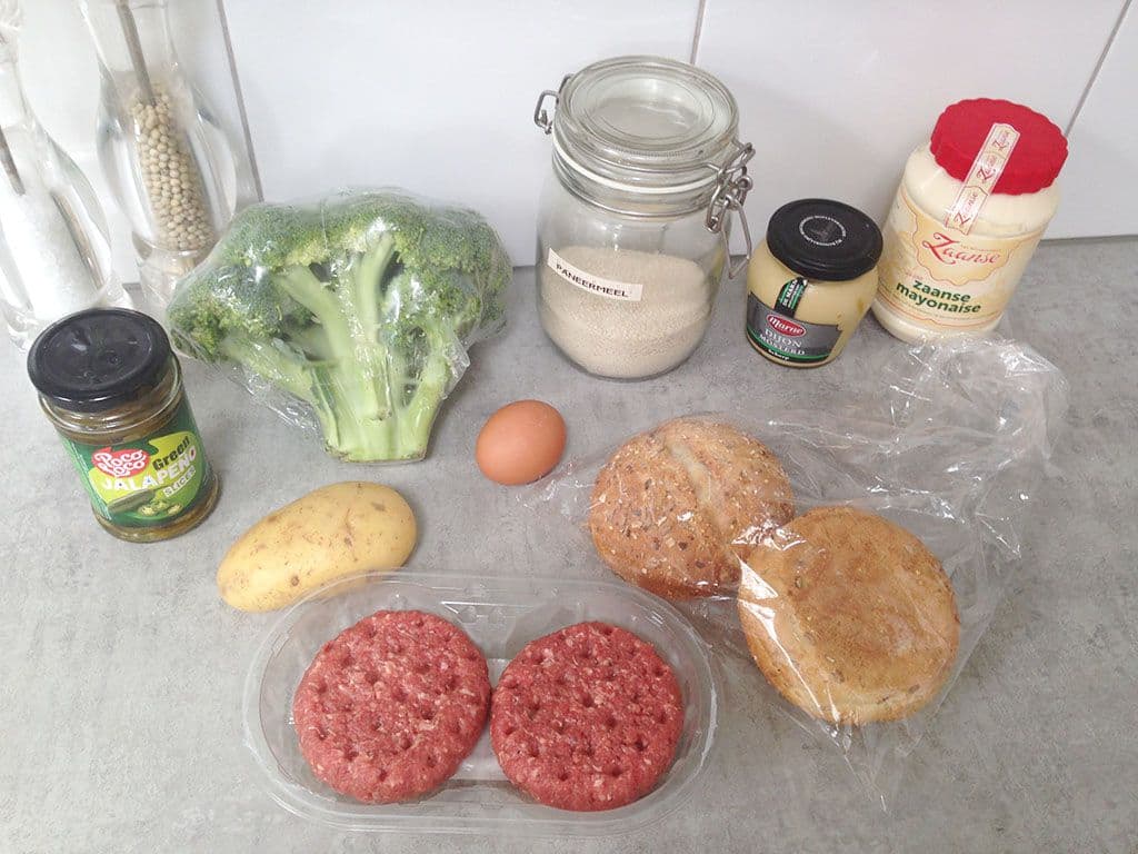 Broccoli en rundvlees hamburger ingrediënten