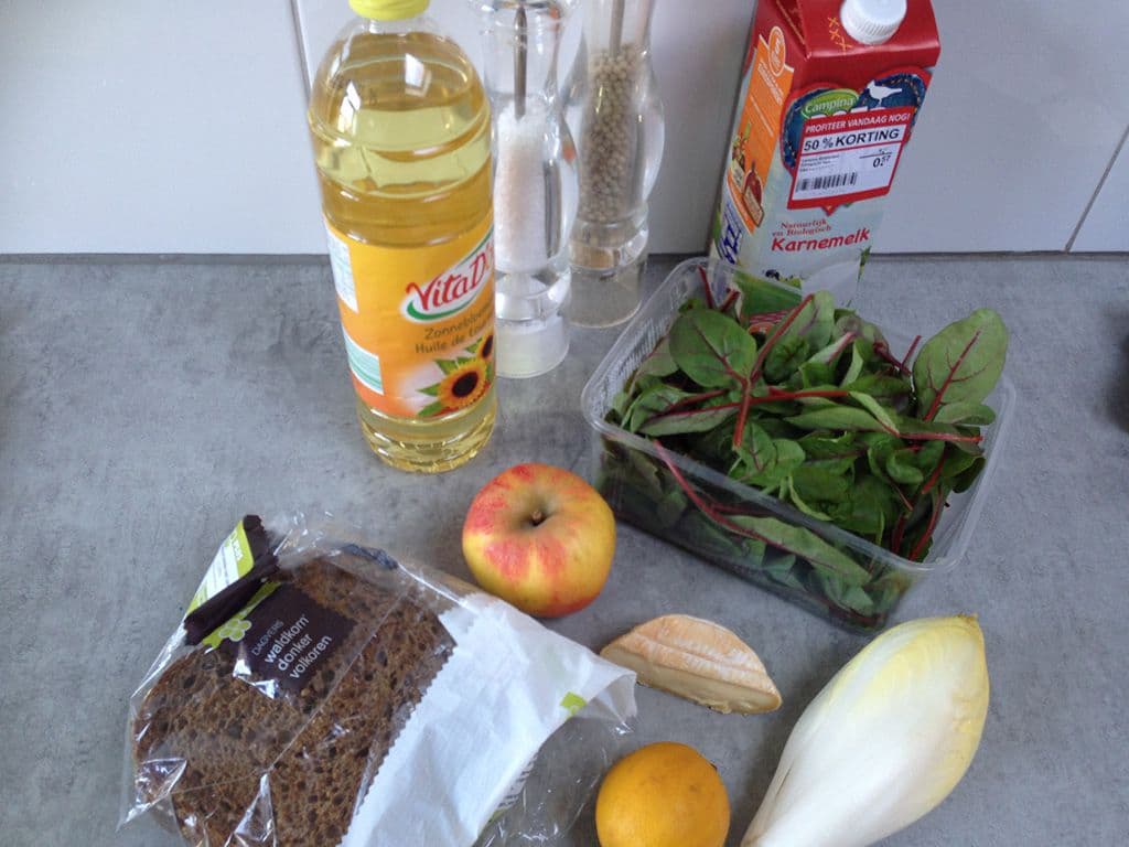 Witlof en appelsalade met karnemelk dressing Ingrediënten