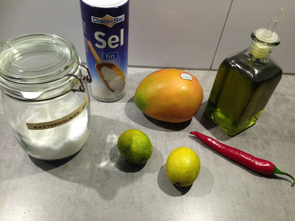 Pittige mango salade Ingrediënten