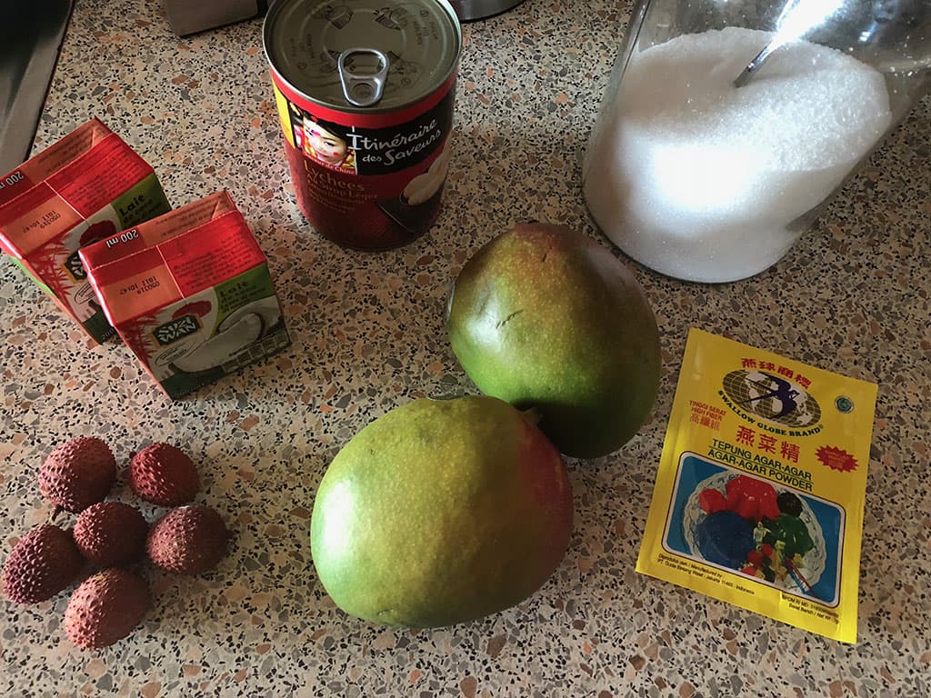 Lychee-kokos pudding met mango ingrediënten